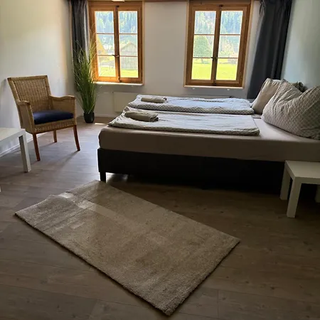 شقة 3 Mit Balkon Matten (St Stephan)